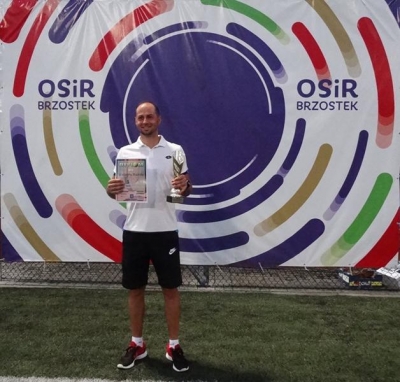 Robert Warzecha wygrywa w Amatorskiej Lidze Tenisa _2