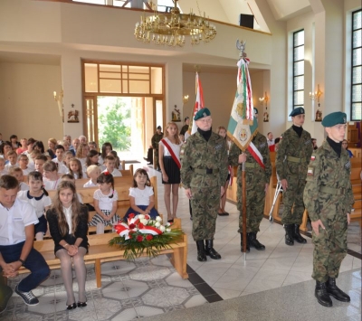 20 - lecie Nadania Imienia i Sztandaru SP w Dębowej_3