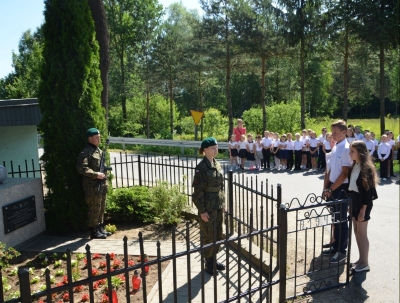 20 - lecie Nadania Imienia i Sztandaru SP w Dębowej_7